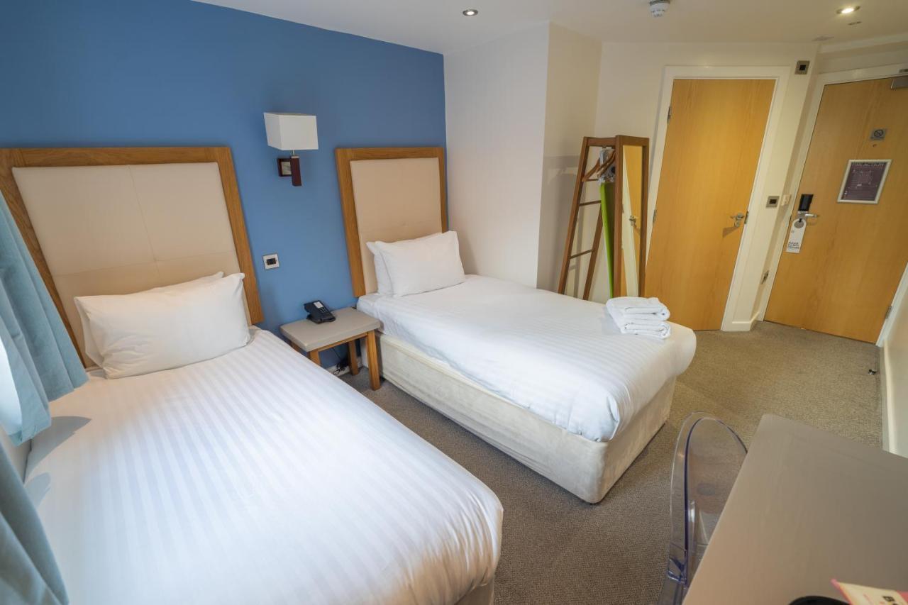 The Waterside Hotel And Leisure Club マンチェスター エクステリア 写真